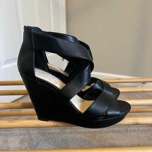 Jessica Simpson Black Wedge Heels